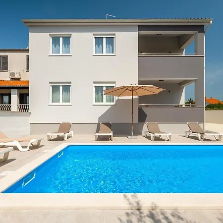 Apartment Fuer 5 Personen Ca 90 Qm In Medulin, Istrien Suedkueste Von Istrien *